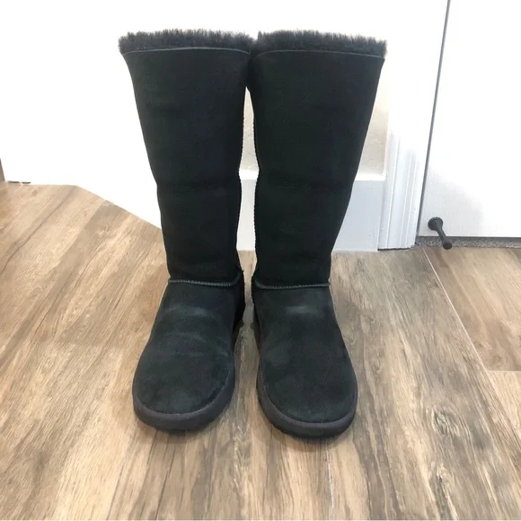 Ugg Classic Cuff Tall Boot - Picture 5 of 9